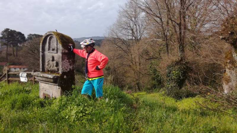Why are roadside memorials so impressive?